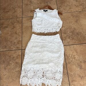 Lulu's Floral Lace Pencil Skirt in White